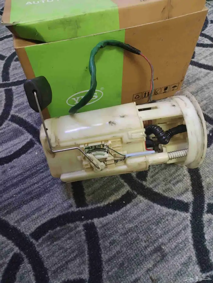 للبيع طرمبة مستعملة وغطاء مكينة زيت وطبلون 3 قطع مستعملة 5