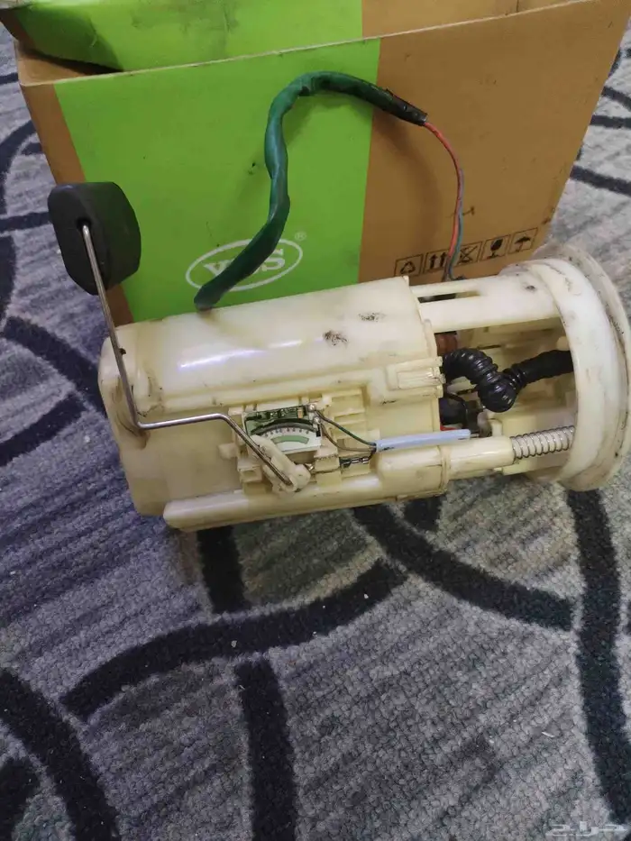 للبيع طرمبة مستعملة وغطاء مكينة زيت وطبلون 3 قطع مستعملة 2