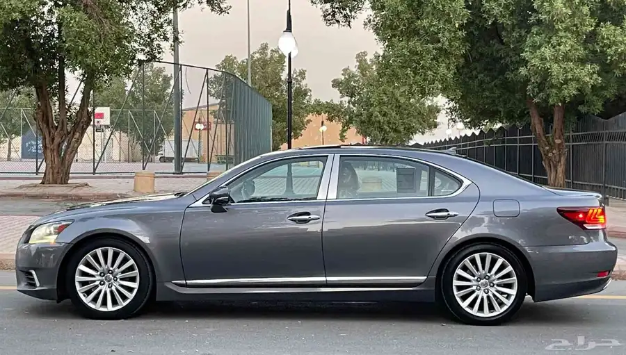لكزس 2013 LS460 فل آخر 3