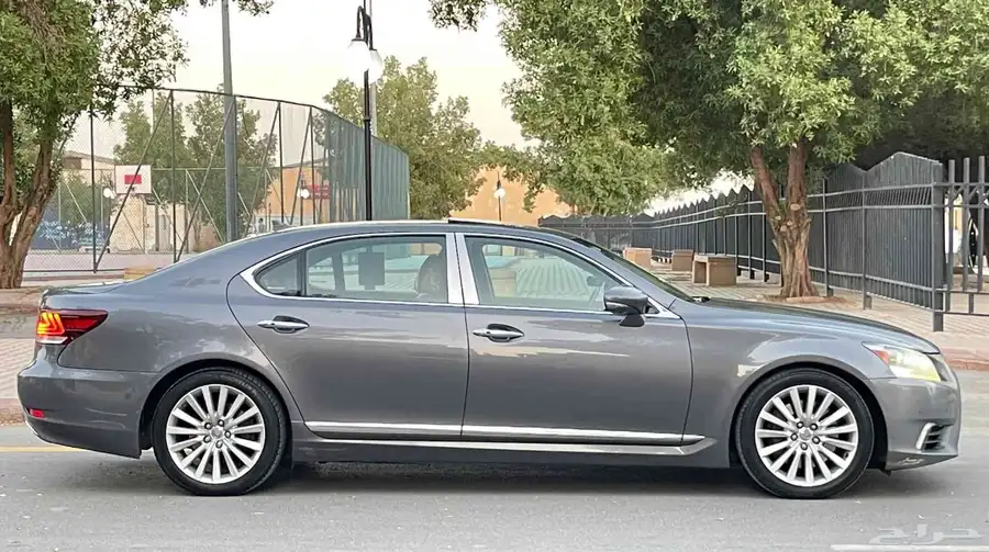 لكزس 2013 LS460 فل آخر 4
