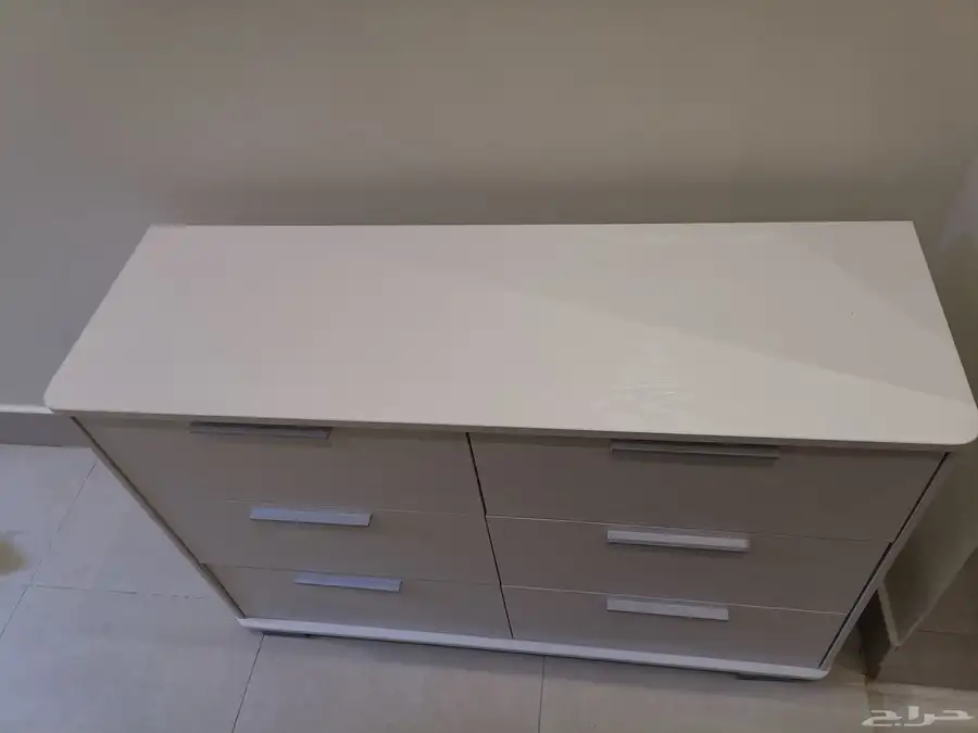 دولاب ملابس و تسريحة من هوم بوكس جديد 5