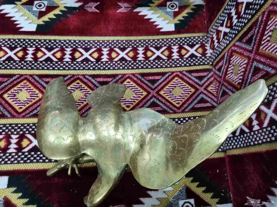 صقر نحاسي المسافة من الجناح للجناع 40 سناي الارتفاع 30 سنتي 5