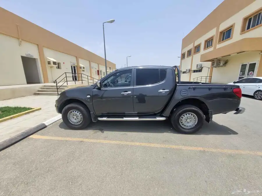 متسوبيشي وانيت دبل بنزين l200 1