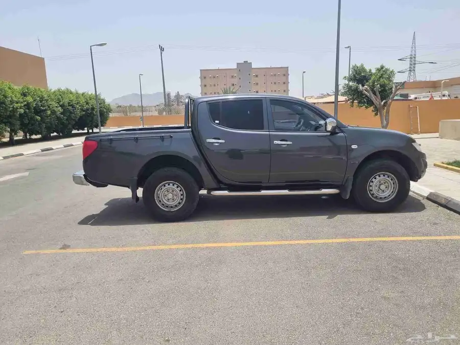 متسوبيشي وانيت دبل بنزين l200 5
