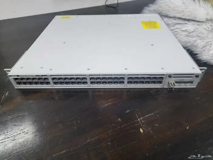 للبيع سويتش Cisco احترافي Catalyst 9300 48P PoE 2