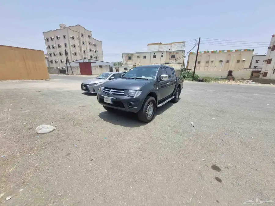 متسوبيشي وانيت دبل بنزين l200 2