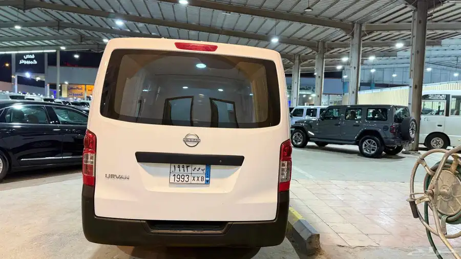 نيسان اورفان 2023 ديزل بضاعه للبيع 4