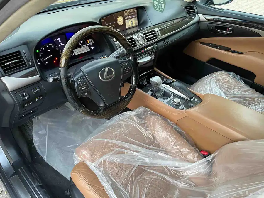 لكزس 2013 LS460 فل آخر 27