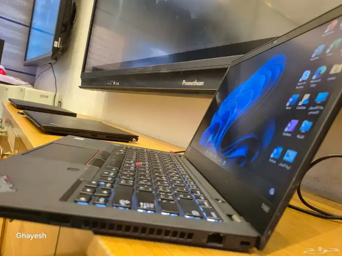 Lenovo ThinkPad t490 touch screen 4