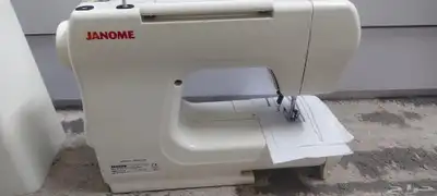مكينة خياطة و تطريز جانومي شبه جديدة 3