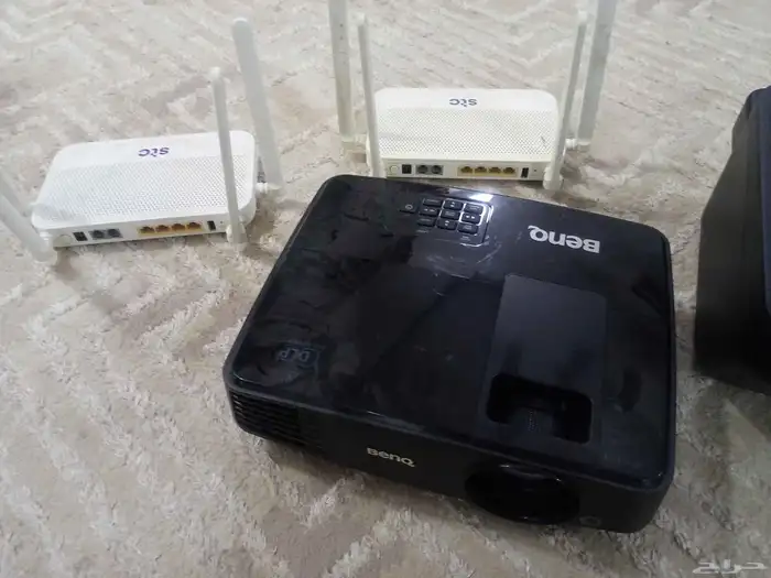 طابعة كانون بروجيكتر BenQ جهازين واي فاي stc 1