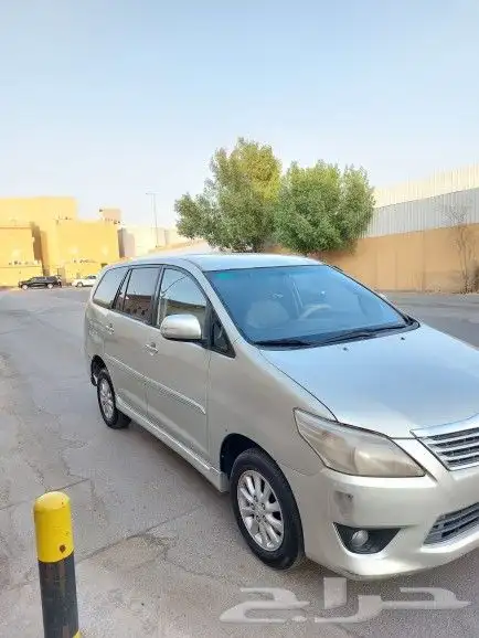 تويوتا انوفا فاعن موديل 2013 3