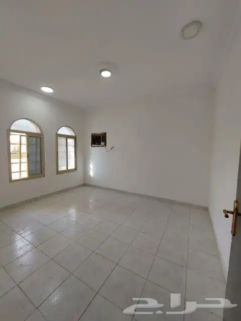 شقه عوائل بالرمال التعمير دور اول 5