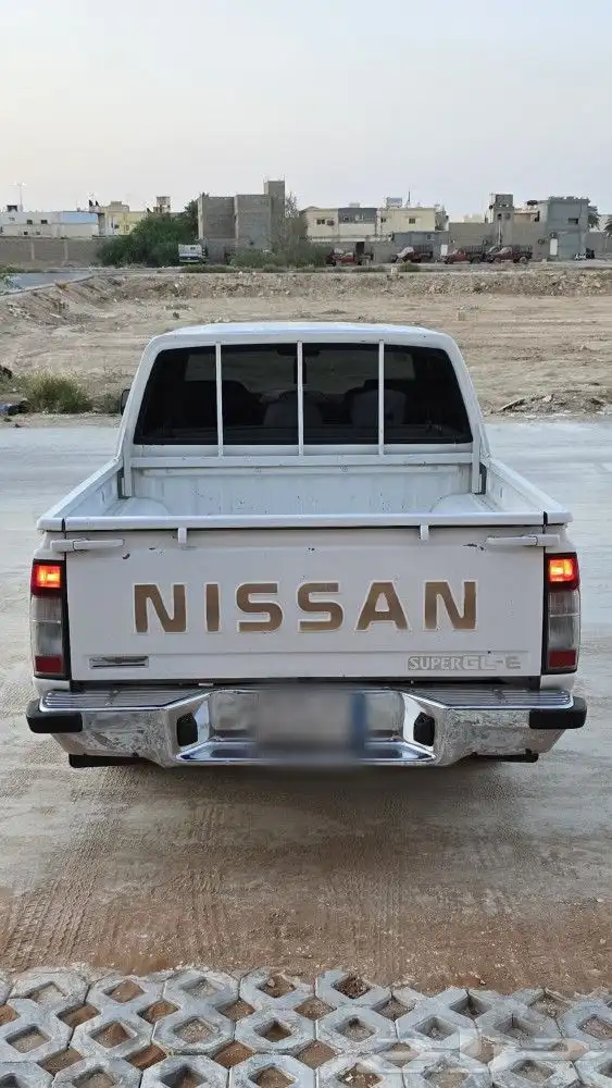 نيسان ددسن 2002 3