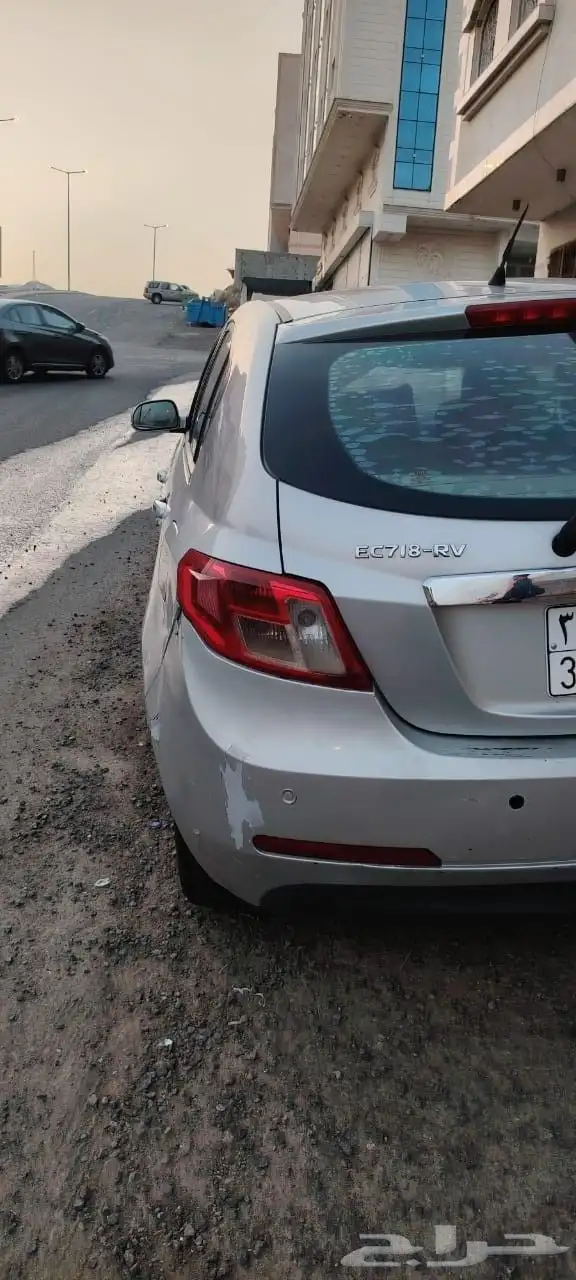 جيلي امجراند ec7 2012 7
