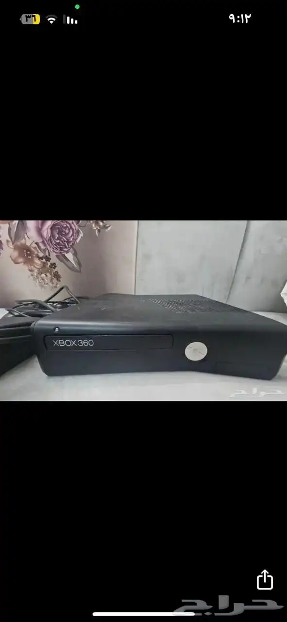 اكس بوكس 360للبيع مهكر نضيف فيه 8العاب 0