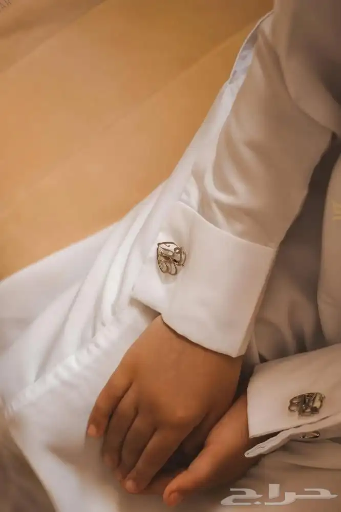 كبكات رجاليه فضي او ذهبي تصميم عصري وأنيق زرار ثوب بالاسم 4