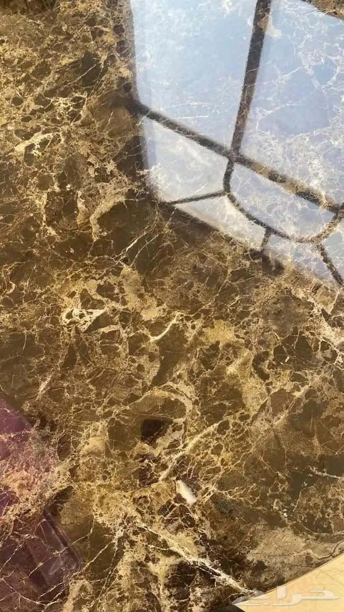 طاولة كبيره و صغيرة من رخام بورسلان لبيع 2
