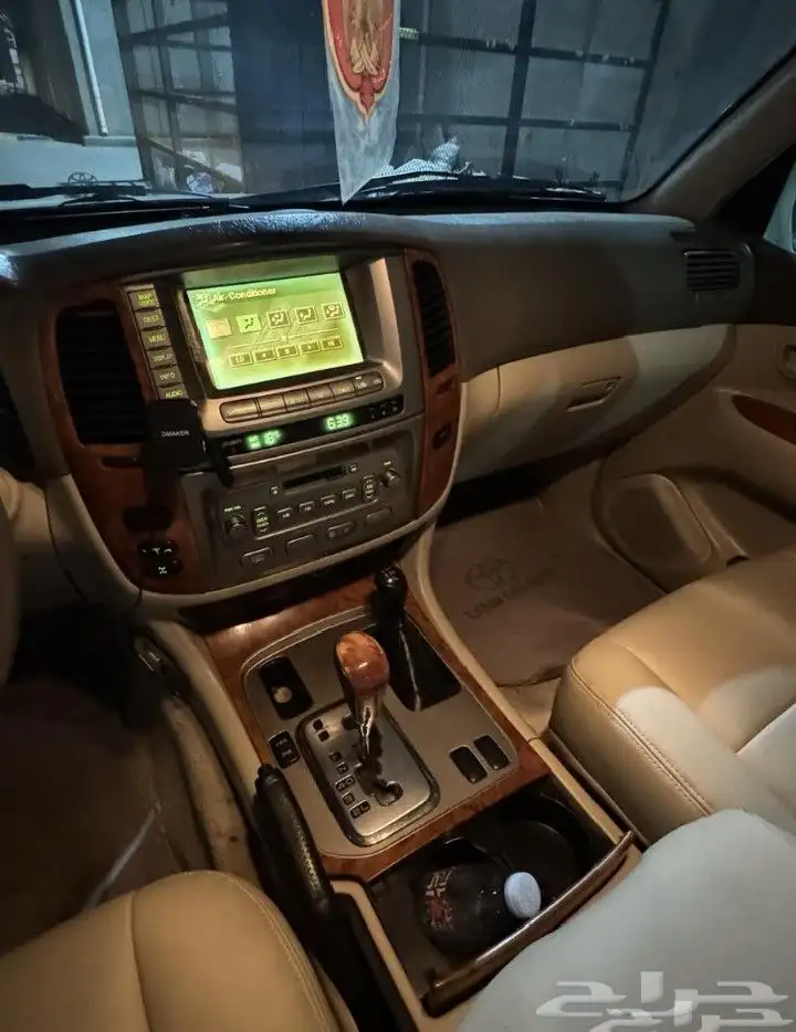 لاندكروزر VXR3 9