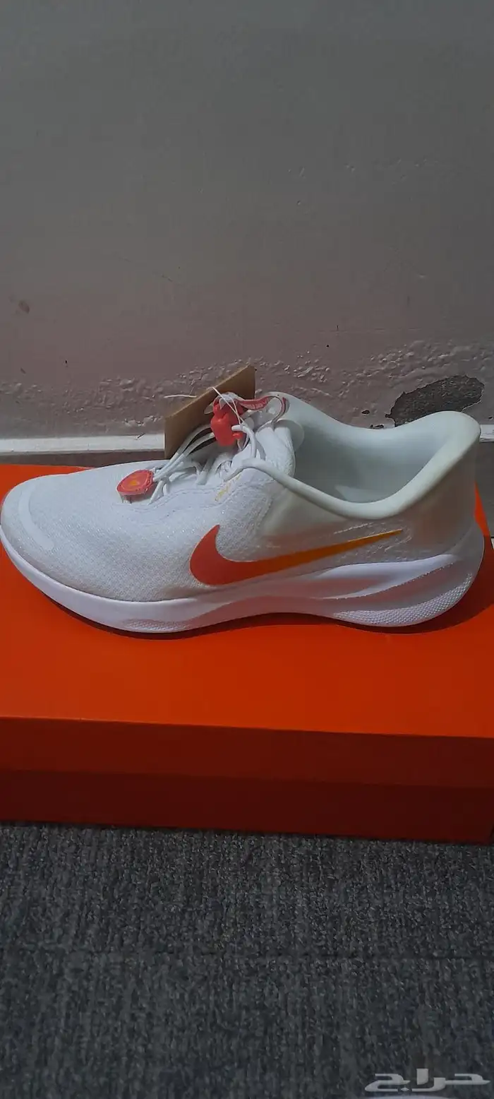 جزمة نايك Revolution للبيع 2