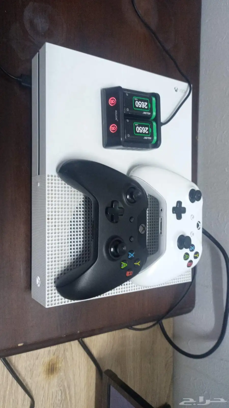 Xbox one s للبيع جديد استخدامم خفيف 0