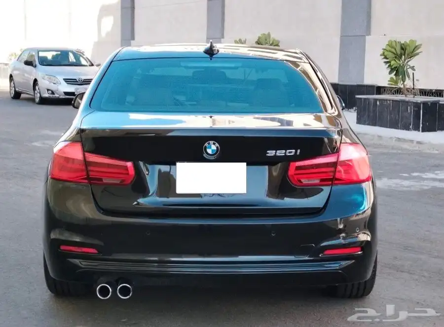 BMW 320i بي ام دبليو index