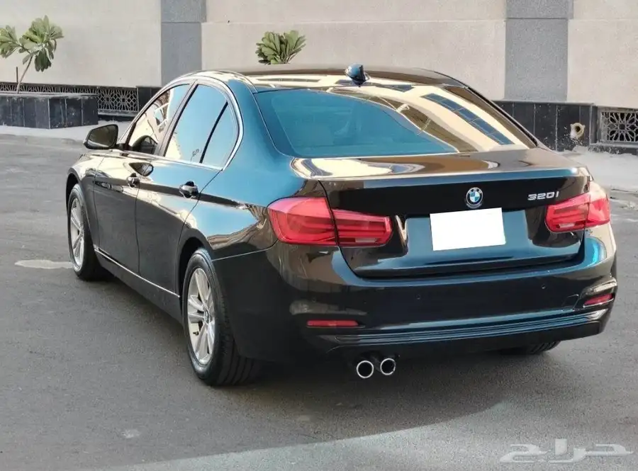BMW 320i بي ام دبليو index