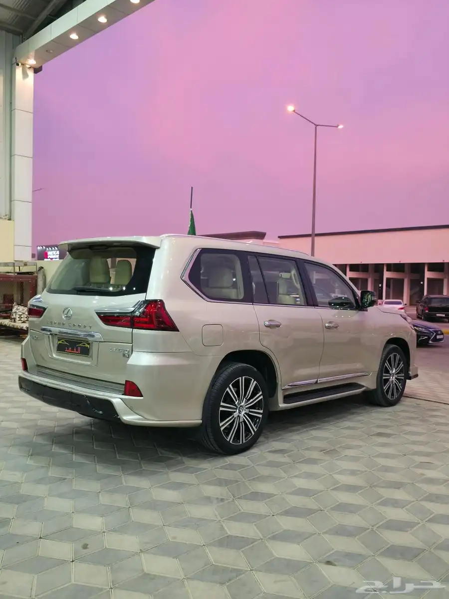 لكزس - 2016 - سبورت - LX570 - فل كامل 9