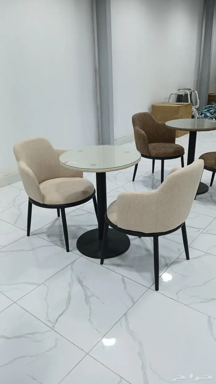 كرسيين وطاوله 2