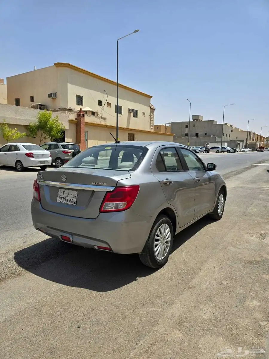 للبيع سياره جزوكي ديزاير مديل 2023السعر 31الف 3