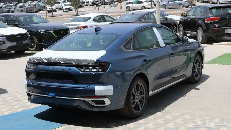 فورد تورس ترند موديل السيارة 2025 4