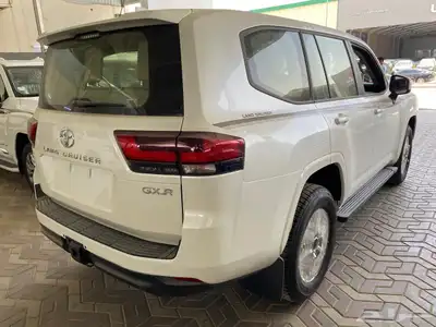 لاندكروزر جي اكس ار بريمي L2 2025 5