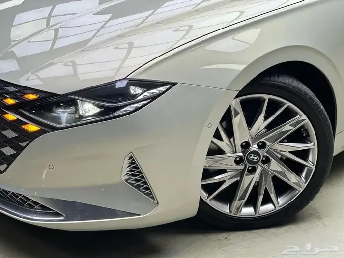 AZERA 2022 تم البيع 4
