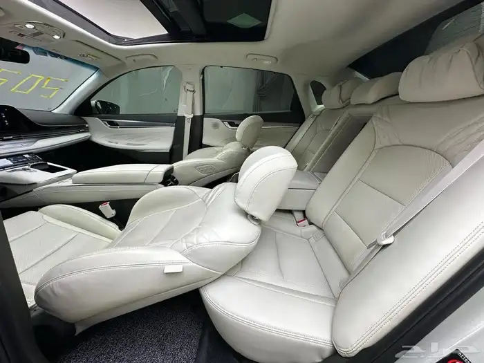 AZERA 2022 تم البيع 21