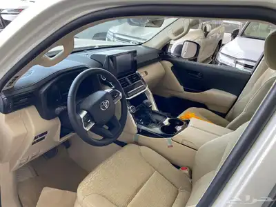 لاندكروزر جي اكس ار بريمي L2 2025 7