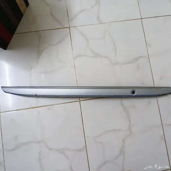 سكمه شنطه اصلي وكاله في فيها بعض الخدوش الون بحري 1