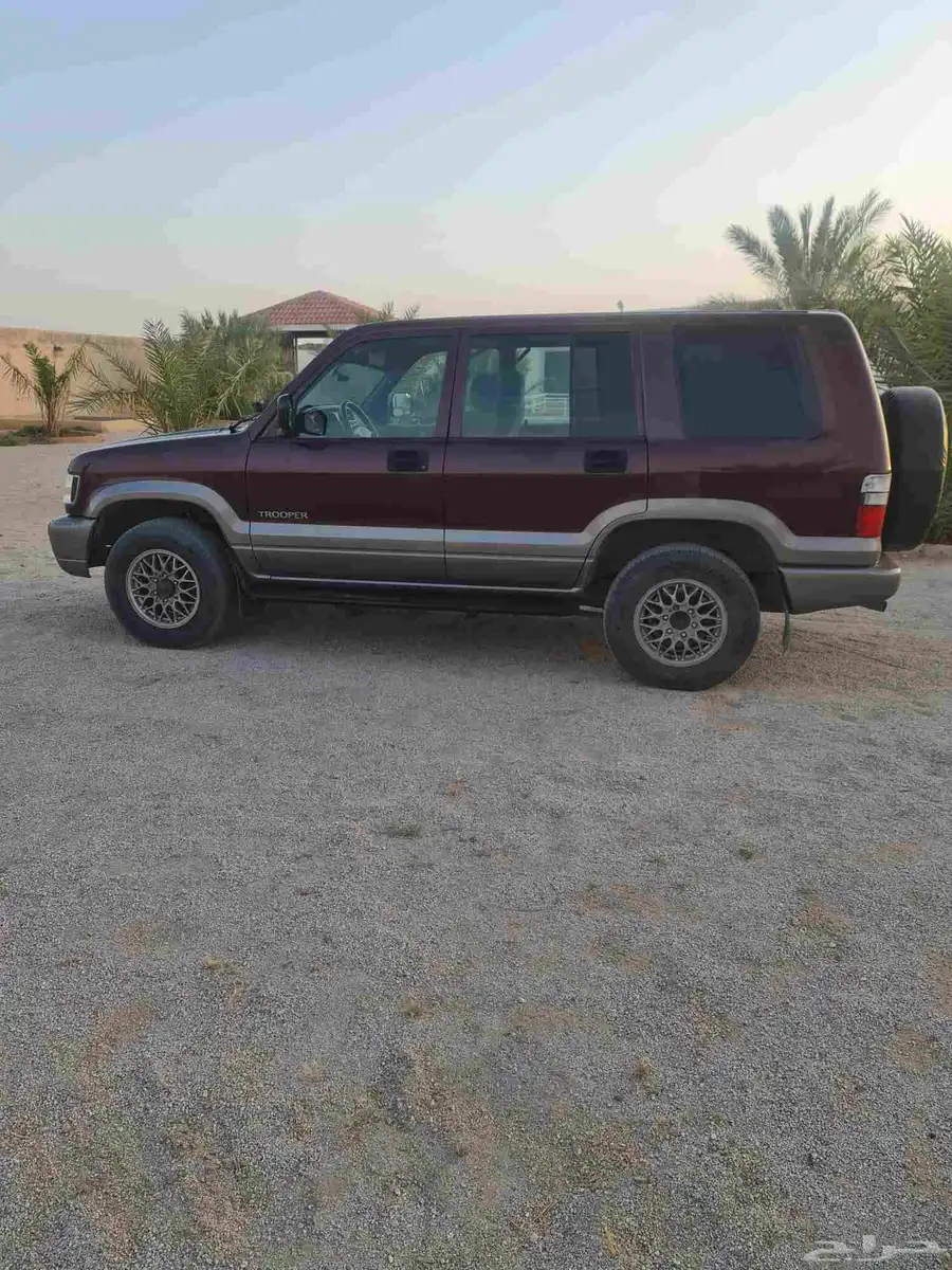 جيب ايسوزو تروبر 2003 6