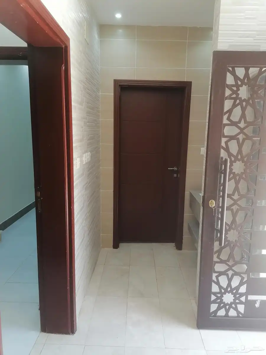 للبيع دور مساحته 310م بمخطط الرانوناء داخل حد الحرم 10
