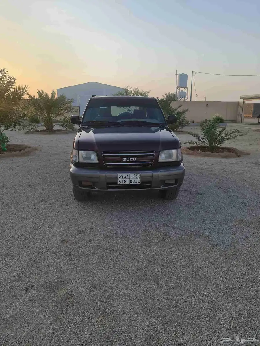 جيب ايسوزو تروبر 2003 5