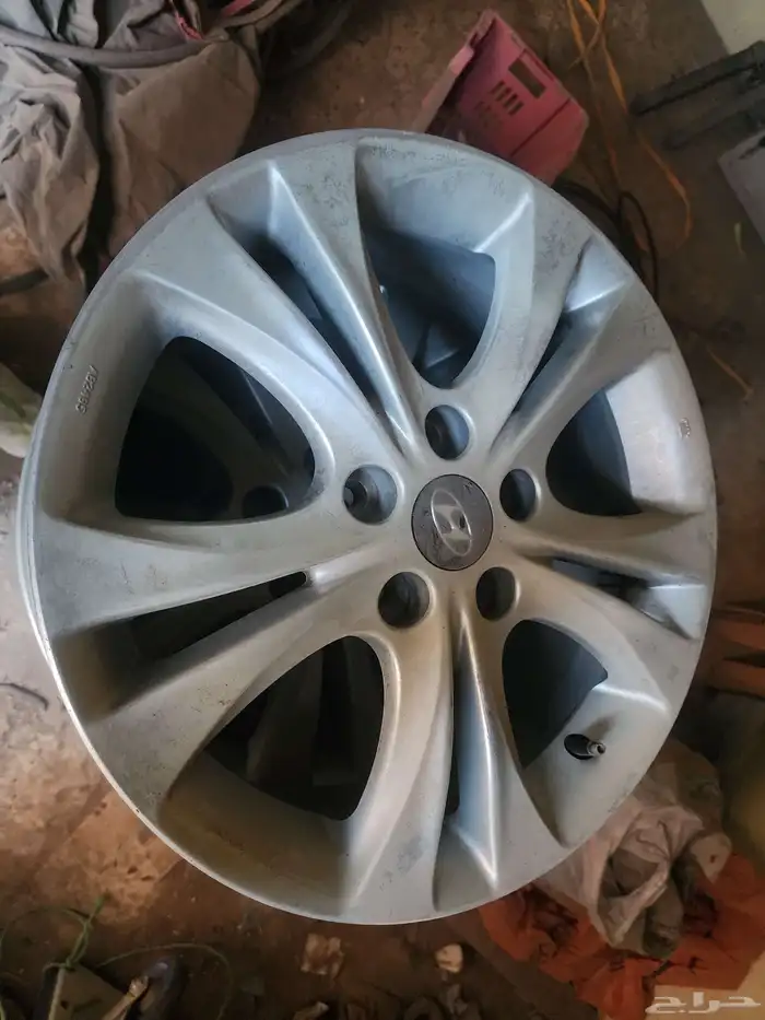 جنوط كروم سوناتا 2012 مقاس 17 اصليه استعمال بسيط جدا 1