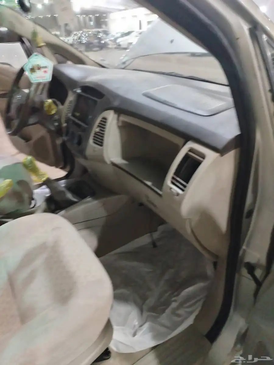 توياتا انوفا موديل 2011 19