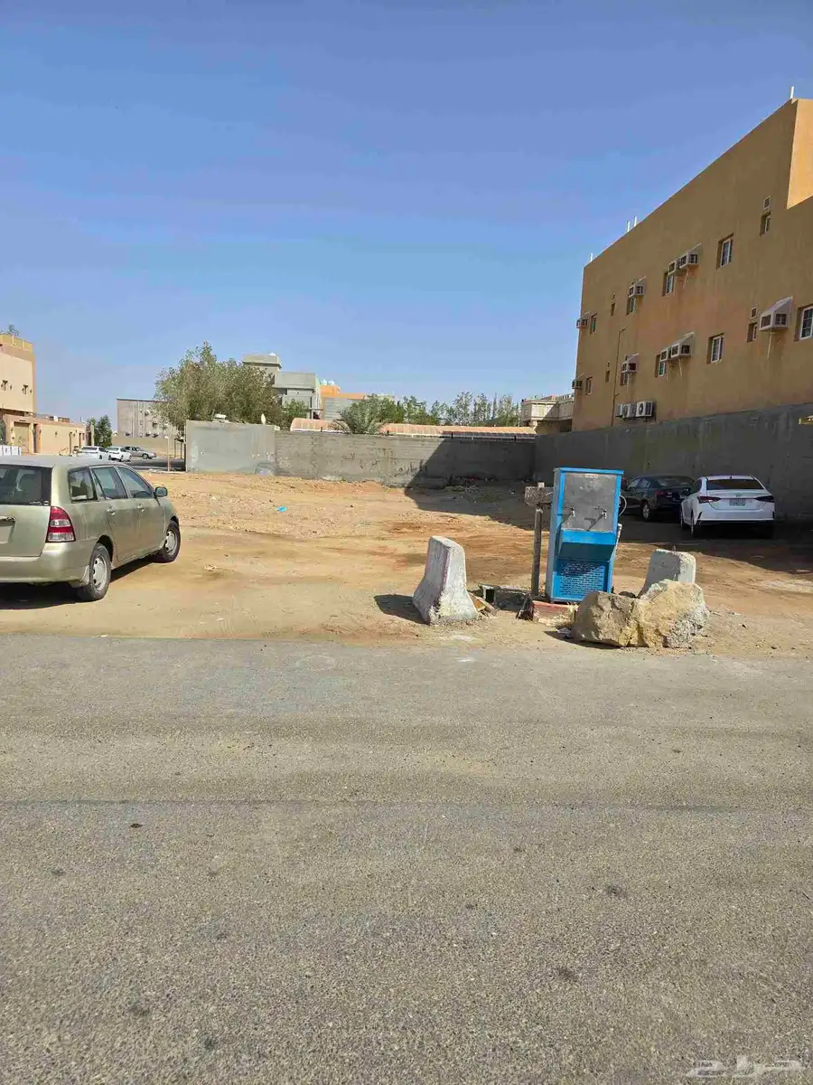 أرض للبيع حي الرياض بجدة على شارعين 2