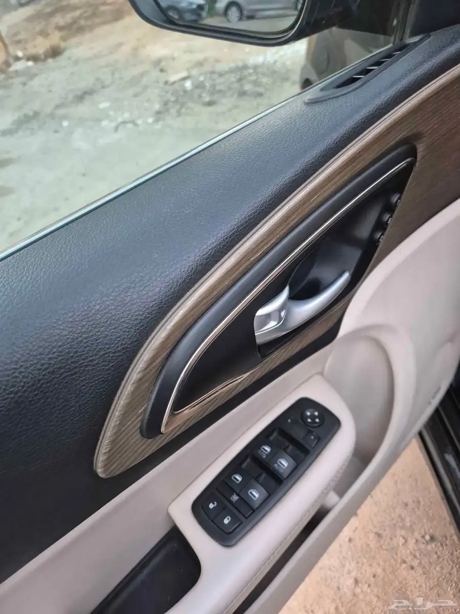 كرايزلر C200 مستعملة قير اوتوماتيك بنزين 10