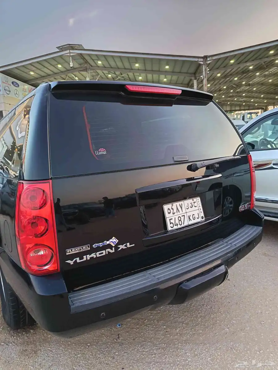 يوكن xl GMC موديل 2013 3
