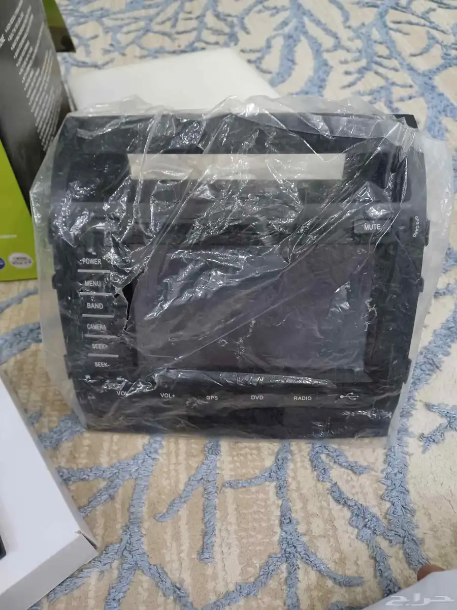 شاشه للبيع جديده لم تستخدم ابد تركب على الاند كروزر جكس 2