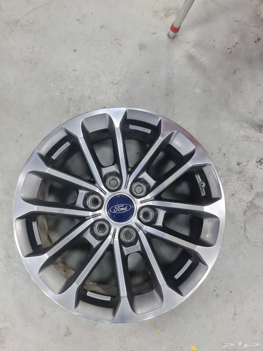 4 جنوط فورد F150 موديل 2020 اصليه وكاله مقاس 18 نضيفه جدا 3