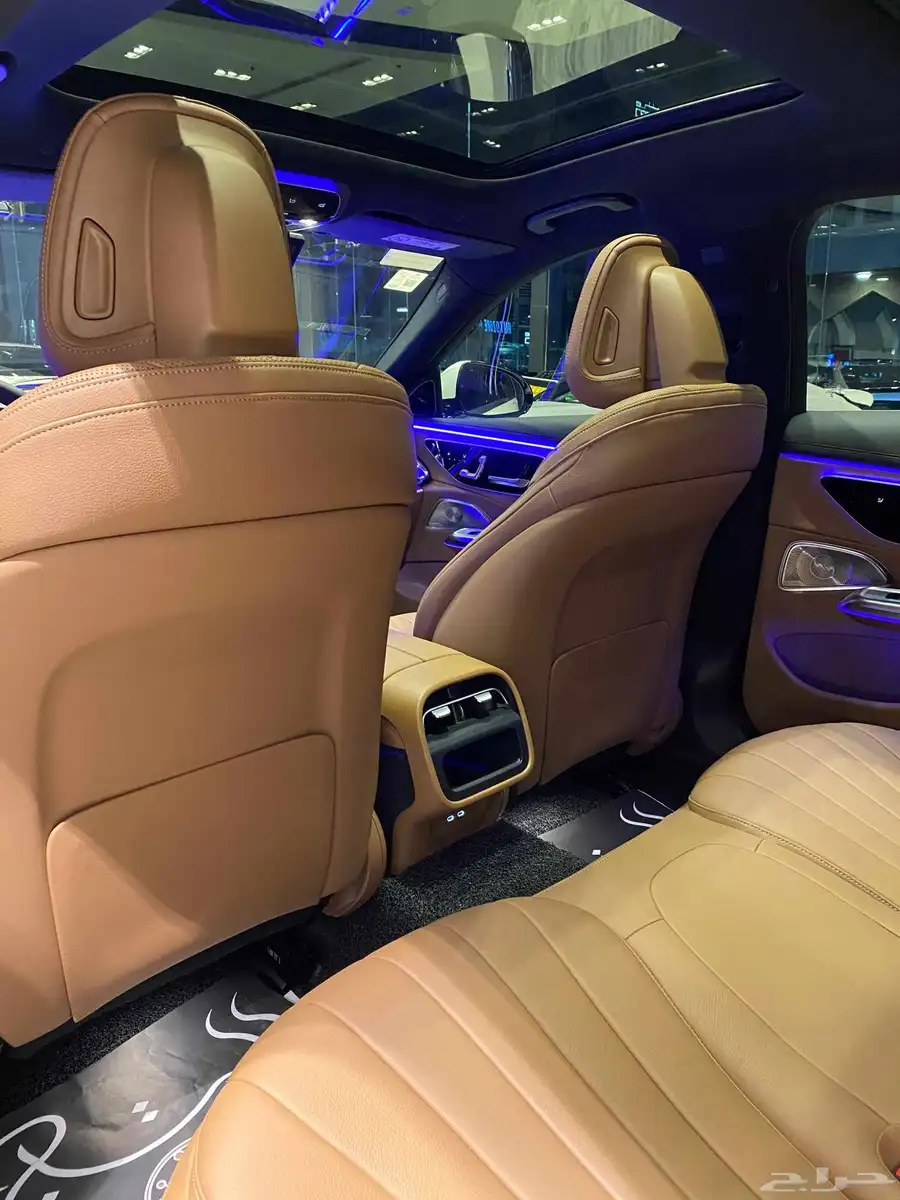 Mercedes E300 2024 11
