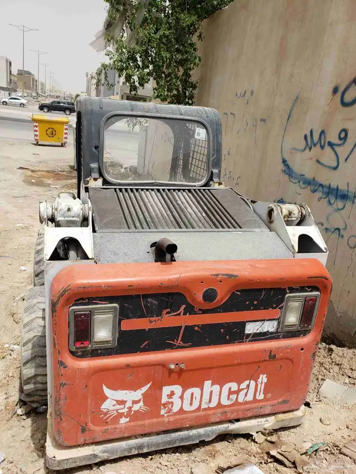 بوبكات للبيع موديل2013 نظيف على الشرط 0