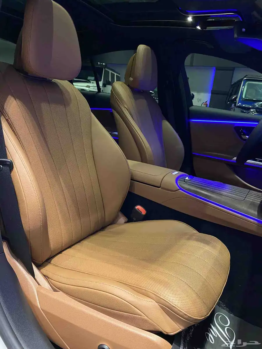 Mercedes E300 2024 10
