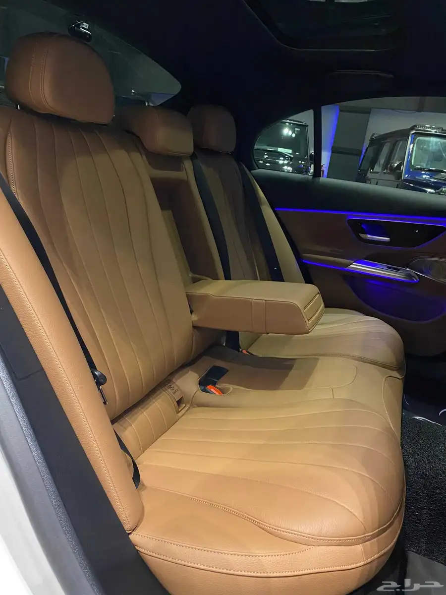 Mercedes E300 2024 12